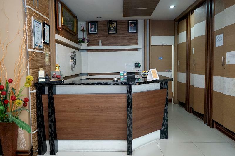 Grand Vella Hotel Pangkal Pinang Buitenkant foto