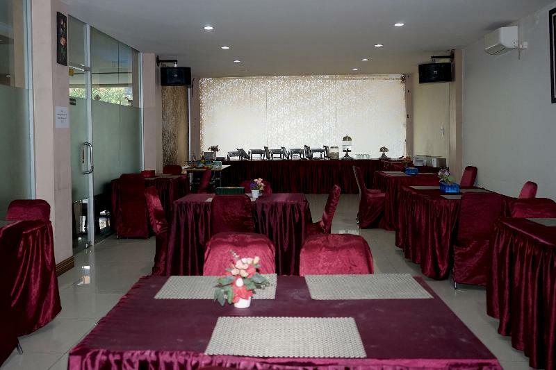Grand Vella Hotel Pangkal Pinang Buitenkant foto